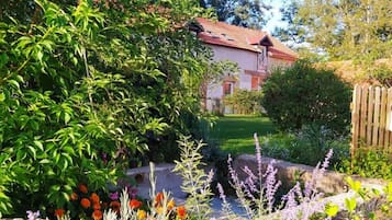 Enceinte de lâhĂ©bergement