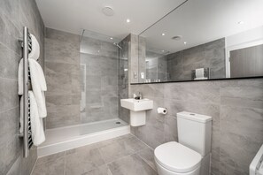 Apartment, 1 Bedroom | Bathroom - Citystay Living - Finch House (Cambridge)