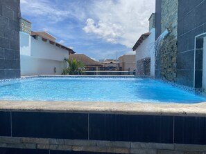Piscine extérieure