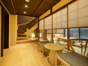 Villa | 2 bedrooms, down comforters, pillowtop beds, blackout drapes - TSUMUGI GIONSHIRAKAWA (Kyoto)