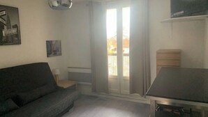 Uklassifisert bilde, 3 av 9, knapp
