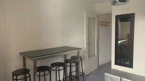 Uklassifisert bilde, 4 av 9, knapp