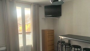 Uklassifisert bilde, 5 av 9, knapp