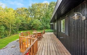 Outdoor dining - Nice home in Roslev with kitchen (Roslev)