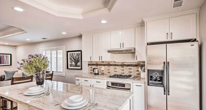 Walkable Family Home Near Levi's Stadium!
