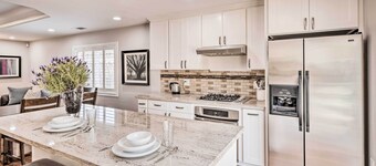 Walkable Family Home Near Levi's Stadium!
