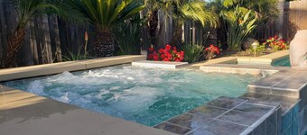 Tesla EV Charger heated Pool Hot Tub Spa Near Airport, UC Davis, Old Sac, DT