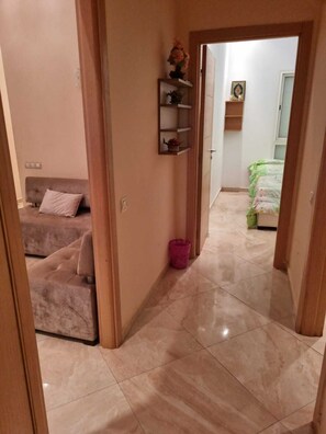 3 chambres, fer et planche à repasser, draps fournis