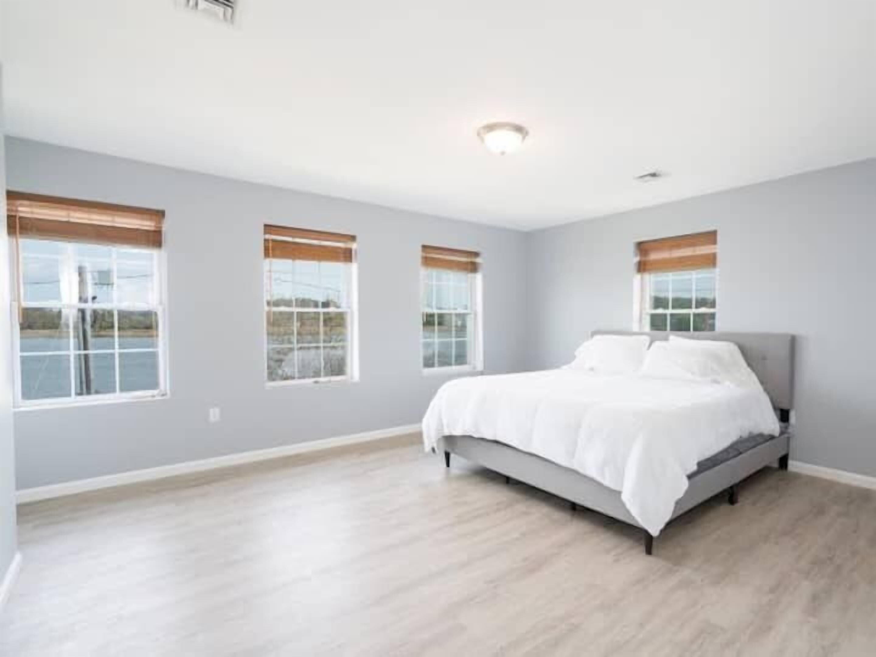 3 bedrooms, desk, free WiFi, bed sheets