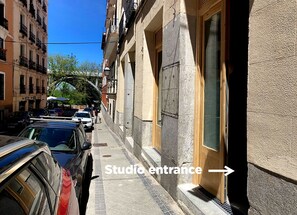 Exterior detail - Studio in the historic center of Madrid. Vistillas - Palace (Madrid)