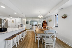 Dining - DAILY ACTIVITIES & LINENS INCLUDED*! CAPRI - 3BR Direct Oceanfront Updated Condo! (Ocean City)