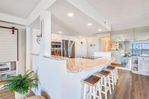 微波炉、洗碗机、茶具/咖啡用具、烤面包机