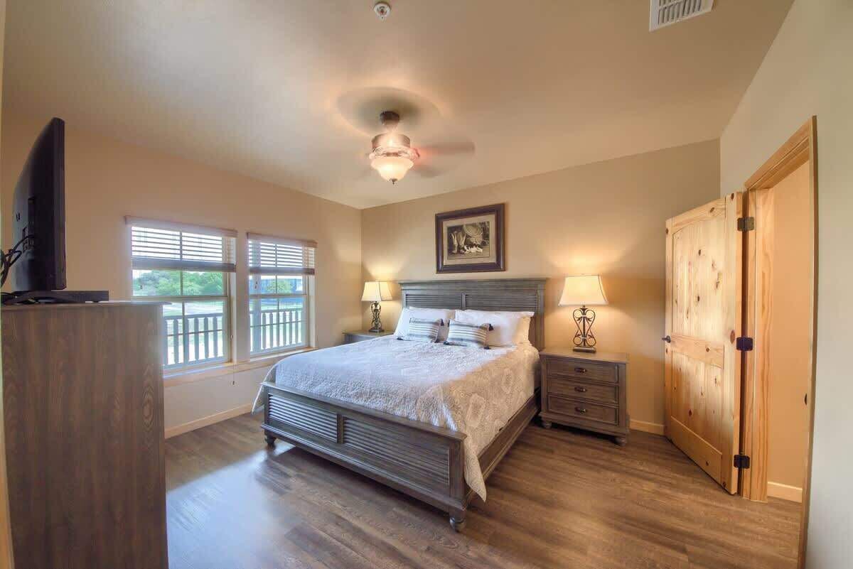 3 habitaciones, tabla de planchar con plancha y wifi gratis 