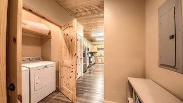 Kondominium, 3 kamar tidur | 3 kamar tidur, setrika/meja setrika, dan Wi-Fi gratis