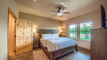 Condo, 2 Bedrooms | 2 bedrooms, iron/ironing board, cots/infant beds, free WiFi