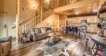 Old Mills Resort OM A5 3 Bedroom Condo by RedAwning