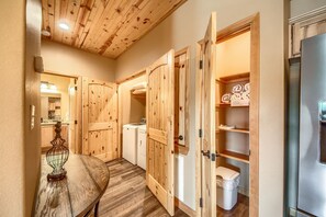 Condo, 2 habitaciones | Interior