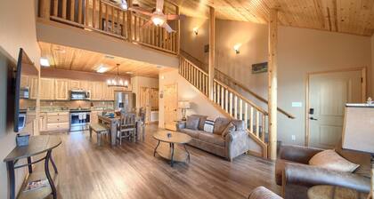 Old Mills Resort OM A6 3 Bedroom Condo by RedAwning