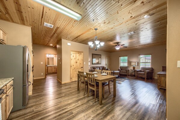 Appart'hôtel, 2 chambres | Restauration