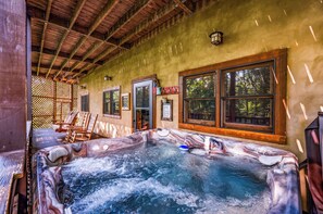 Indoor spa tub