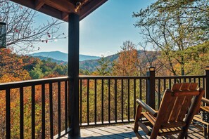 Property grounds - MajesticViews!~Hot Tub~GameRoom~PoolOpen! (Sevierville)