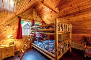 3 habitaciones, escritorio, tabla de planchar con plancha y wifi gratis 