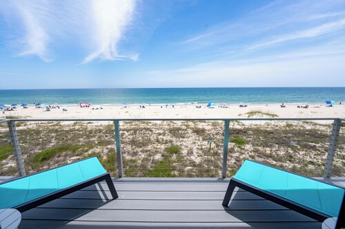 Make Waves for LESS 20% OFF!!! BEACHFRONT Villa, Breathtaking Views