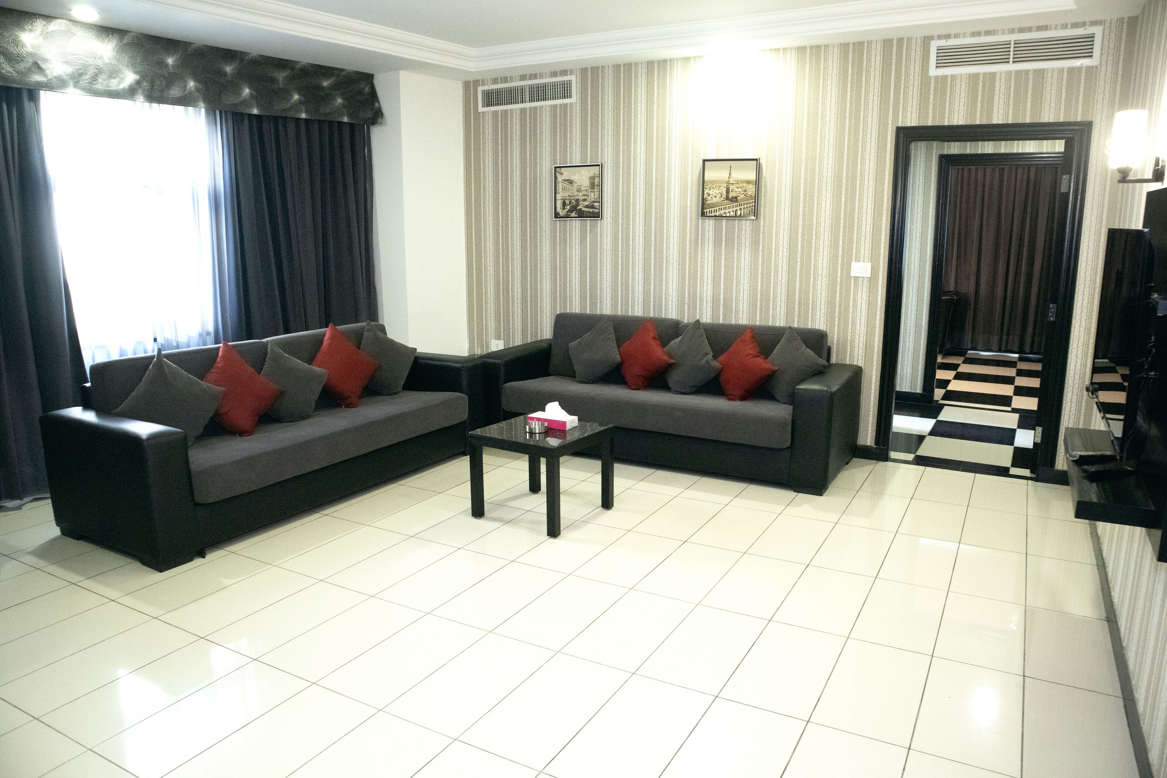 Foto - Easy Inn Hotel Suites