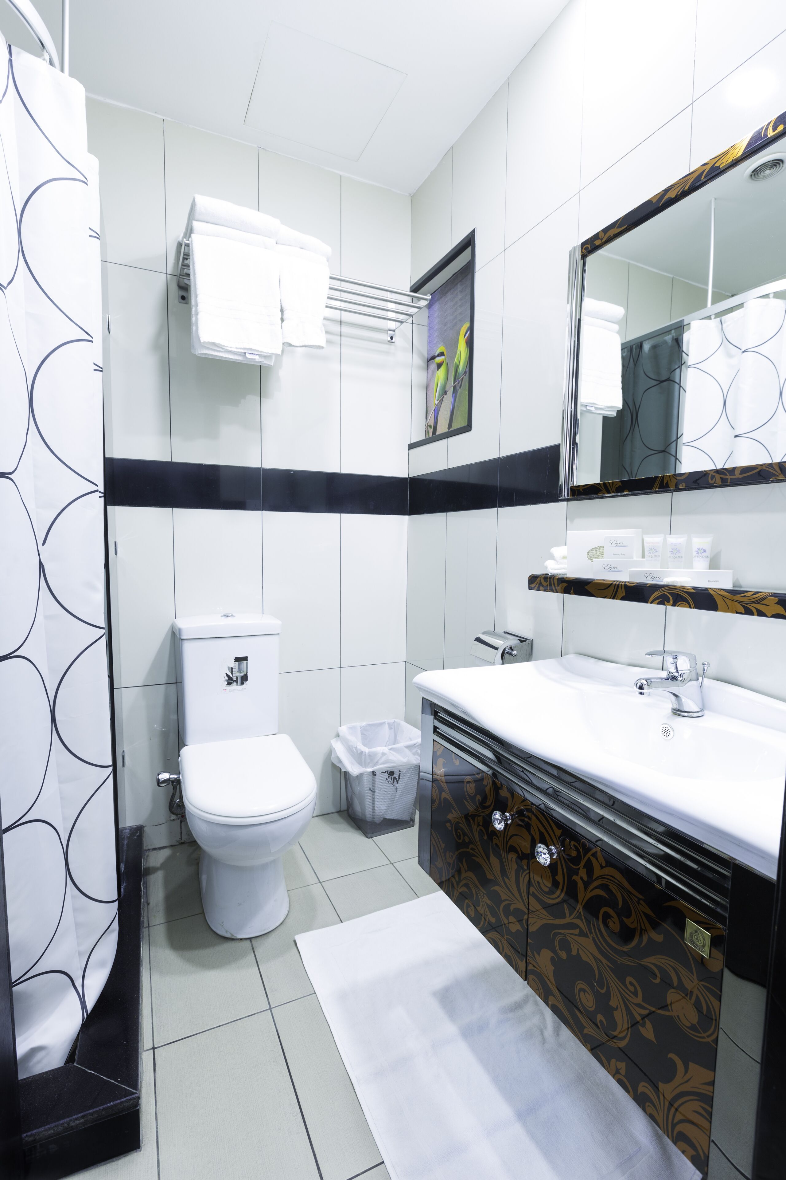 Foto - Easy Inn Hotel Suites