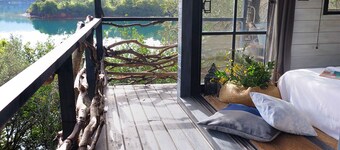 Happinest Treehouse - A magical cabin by the sea with amazing views.