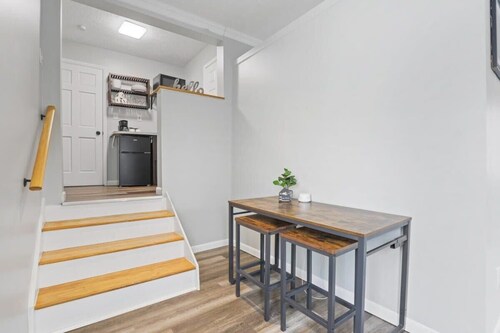 Housepitality - The Restful Studio - Cozy