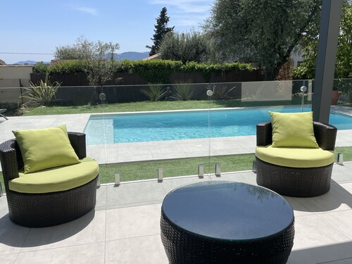 Renovated family home with secure swimming pool