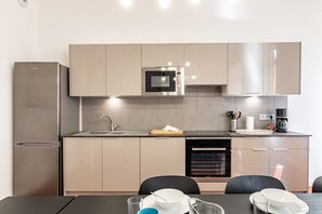 Fridge, microwave, oven, dishwasher