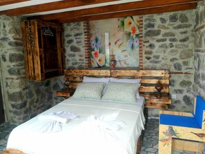 بديكورات فريدة لكل غرفة وطراز فريد لكل وحدة ومكتب