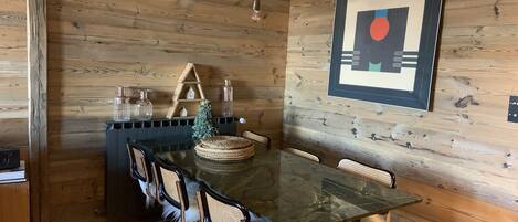 تناول الطعام