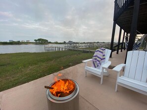 Terrace/patio - Waterfront Home w/ Dock, Kayaks, Firepit, & Game Room. Near North Topsail Beach! (Sneads Ferry)