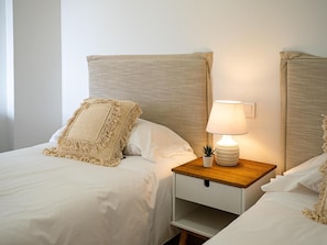 2 chambres, fer et planche à repasser, Wi-Fi gratuit