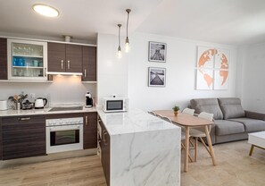 Fridge, microwave, oven, dishwasher - Small Oasis 2371 Sea view (Manilva)