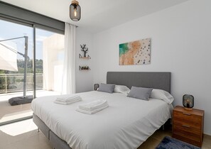 2 Schlafzimmer, Bügeleisen/Bügelbrett, kostenloses WLAN