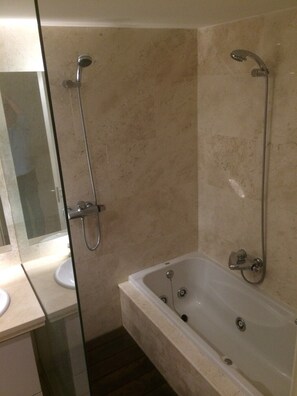Bathtub, hair dryer, towels - Punta Paloma 2142 Breathtaking Scenery (Manilva)