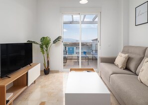 TV - Small Oasis 2375 Sea View (Manilva)