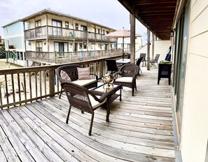 Outdoor dining - The Beach Life (Gulf Shores)
