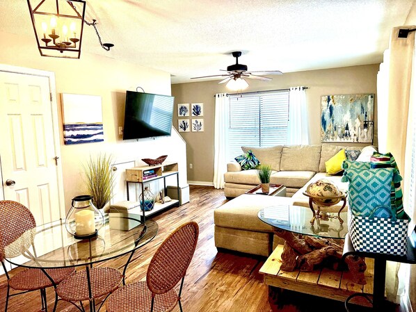 Smart TV - The Beach Life (Gulf Shores)