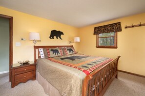 4 bedrooms, desk, iron/ironing board, travel cot - Hot tub-Pet friendly-King Bed-Storyland (Bartlett)