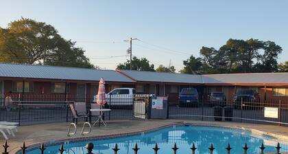 Vanguard Motel