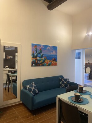 TV - Sirocco Apartment (Trapani)