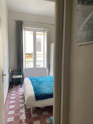 1 chambre, fer et planche Ă repasser, lit parapluie, Wi-Fi gratuit