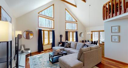 Secluded 3 Br Luxury Chalet!