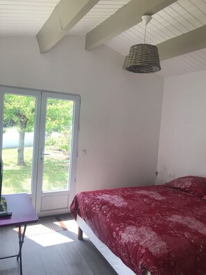 4 habitaciones, tabla de planchar con plancha y wifi gratis 