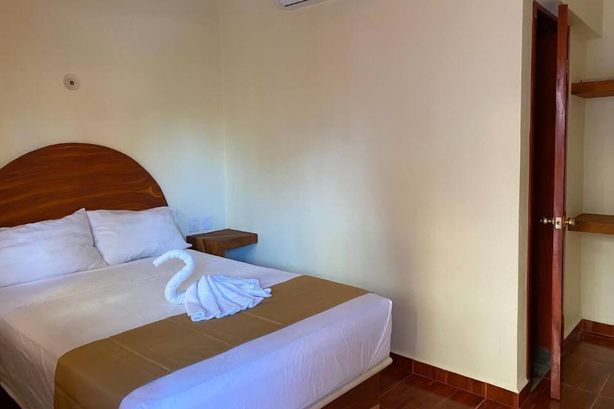 Basic Double Room, 1 Bedroom | Hypo-allergenic bedding available, WiFi (free)